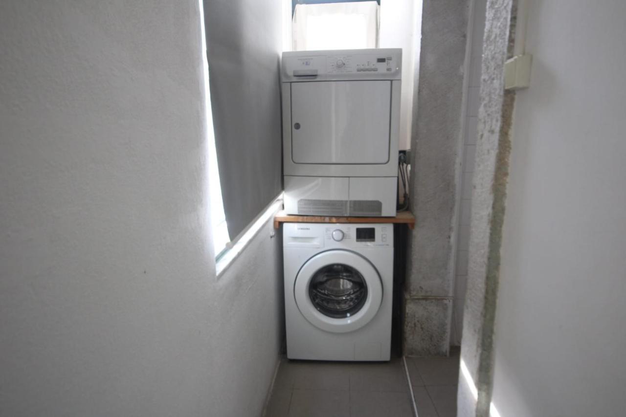 Romantic Chiado 7 -Private Small Single Room With No Outside Window Lisboa Exteriör bild