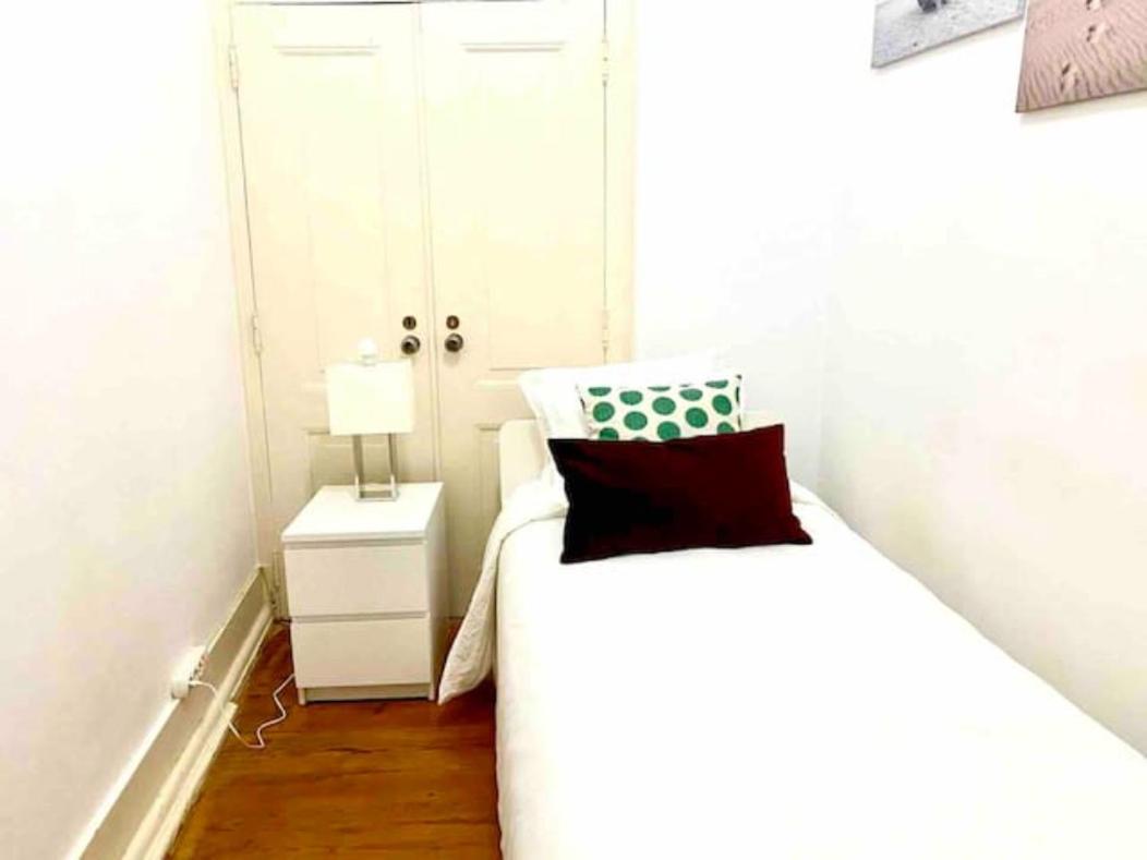 Romantic Chiado 7 -Private Small Single Room With No Outside Window Lisboa Exteriör bild